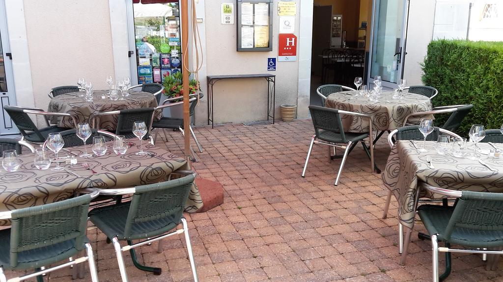 Auberge Du Cheval Blanc Beaumont-Pied-de-Boeuf  ภายนอก รูปภาพ