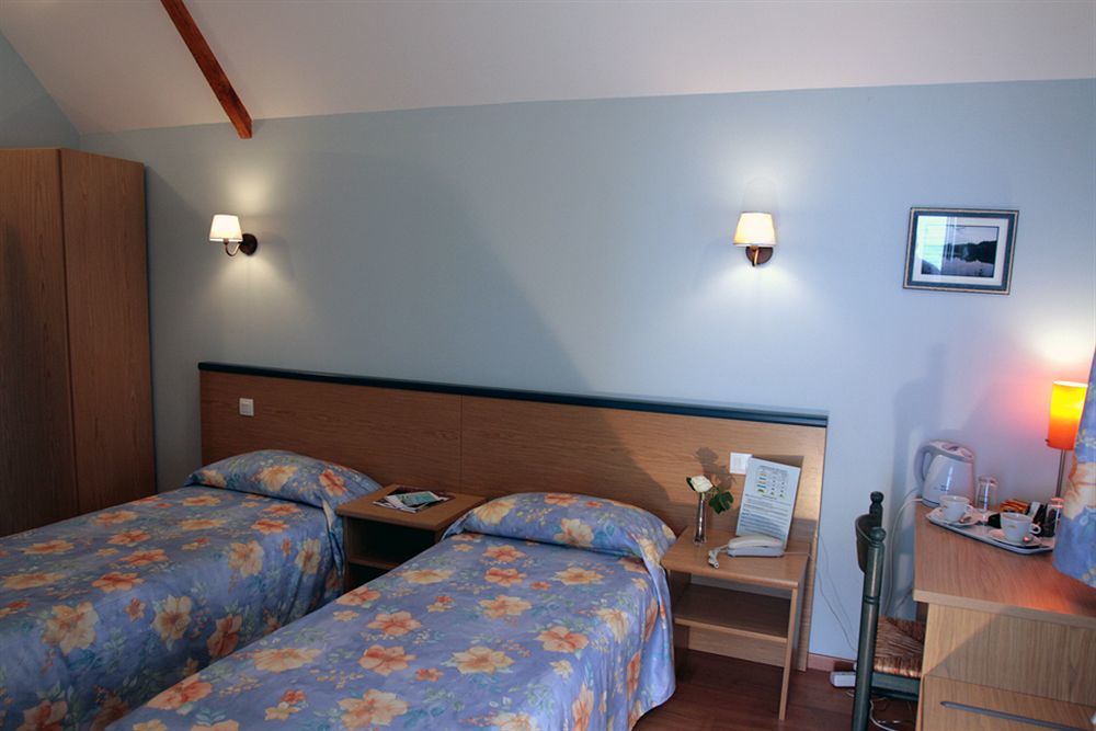 Auberge Du Cheval Blanc Beaumont-Pied-de-Boeuf  ภายนอก รูปภาพ
