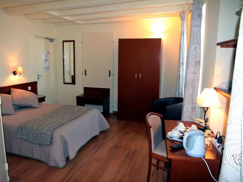 Auberge Du Cheval Blanc Beaumont-Pied-de-Boeuf  ภายนอก รูปภาพ