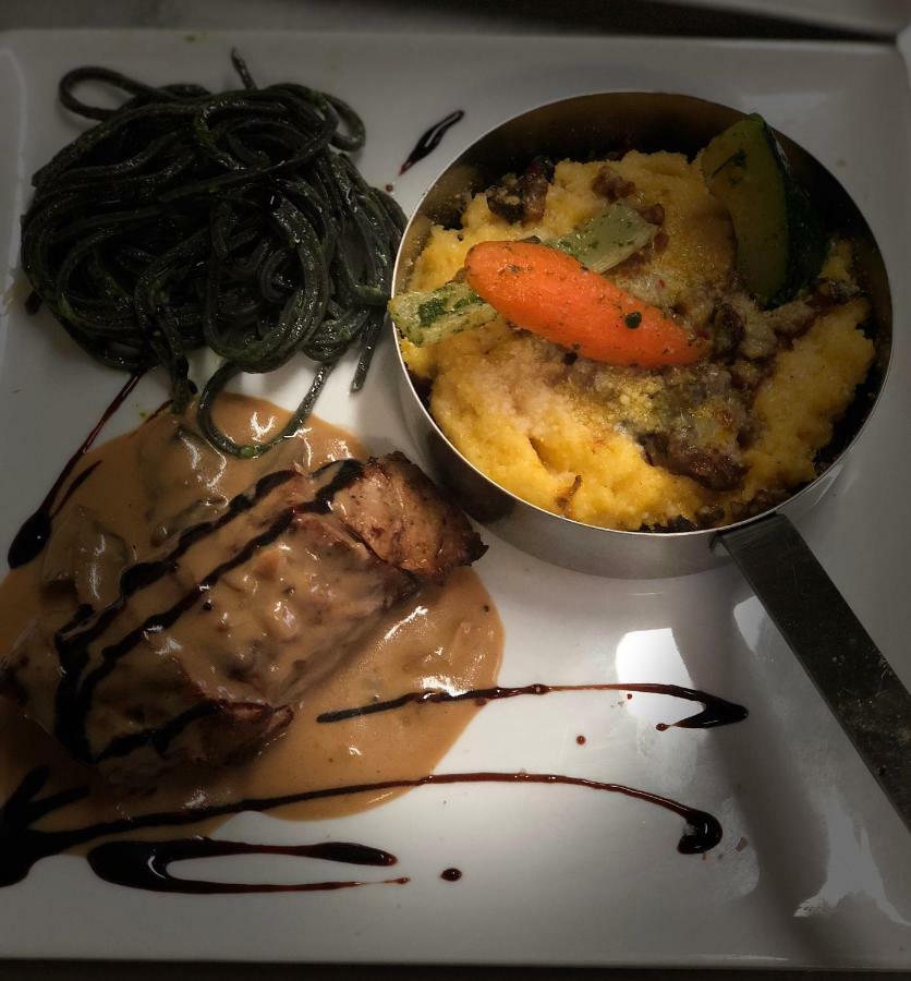 Auberge Du Cheval Blanc Beaumont-Pied-de-Boeuf  ภายนอก รูปภาพ